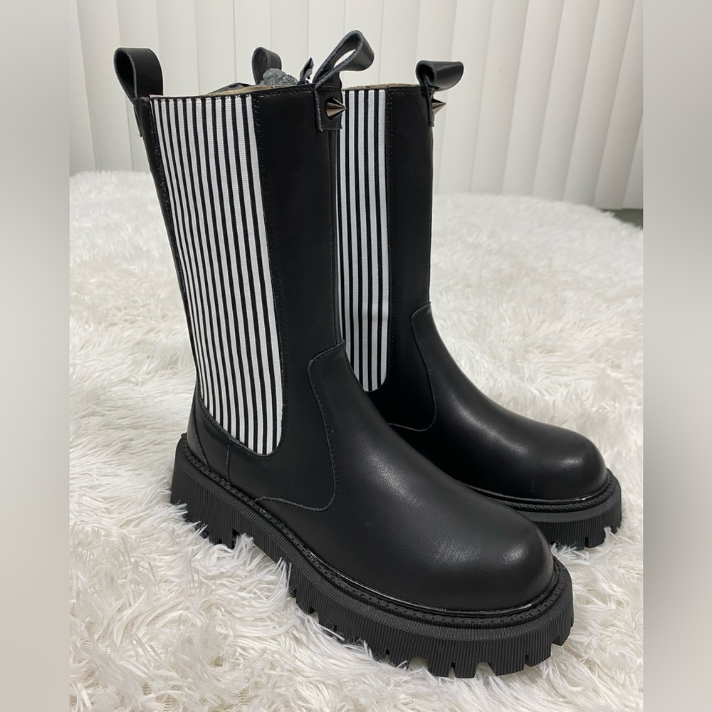 DISTURBIA Beetle Faux Leather Combat Boots Mid Calf Striped Black White US 6,7 - Picture 6 of 11